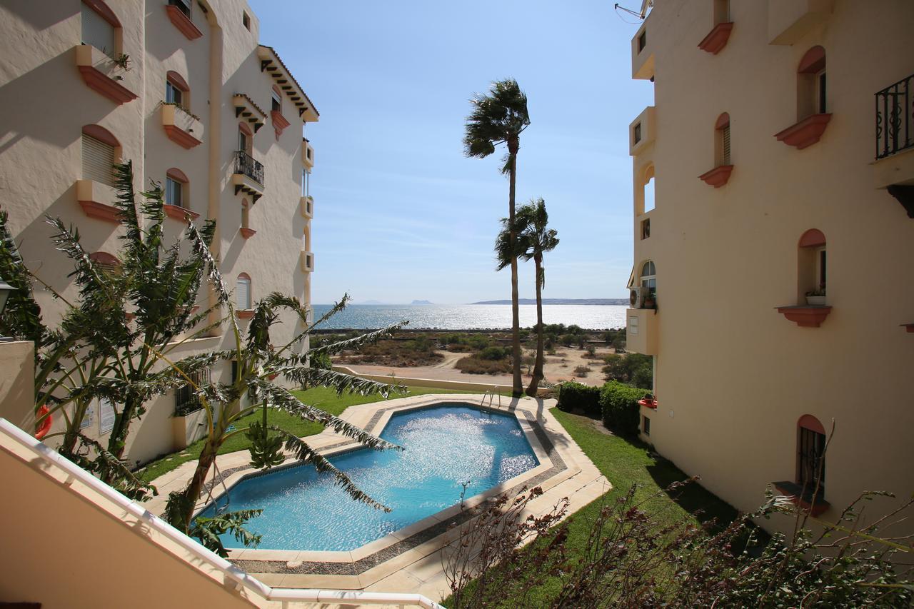 Marina Bay Playa Del Cristo Lejlighed Estepona Eksteriør billede