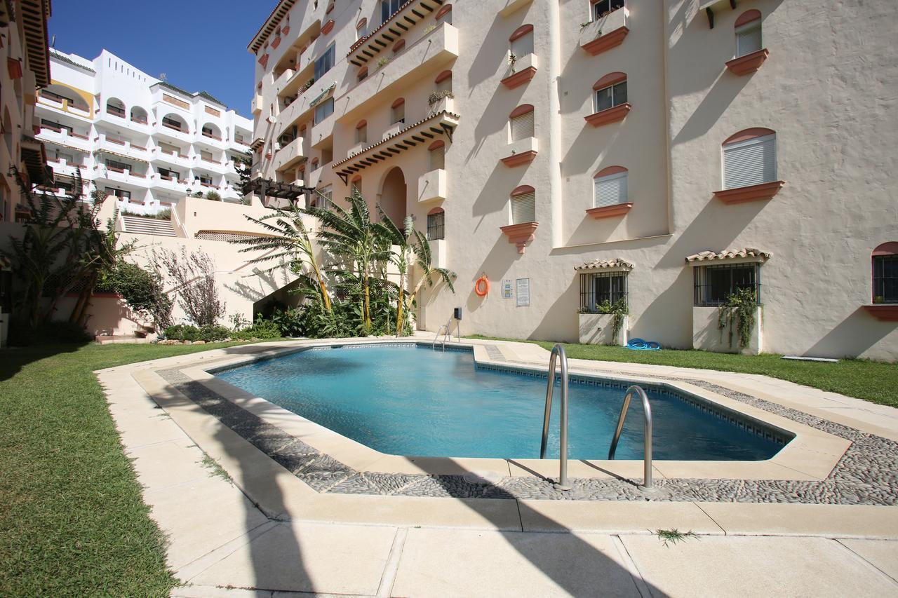 Marina Bay Playa Del Cristo Lejlighed Estepona Eksteriør billede